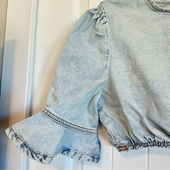 NWT WeWoreWhat cropped denim top ruffle peasant sleeve crop blouse women’s small - Picture 7 of 8